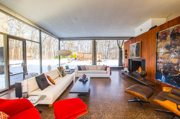 Midcentury Living Room Houzz TV: See What It’s Like to Live in a Glass House