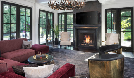 Houzz Tour: Glamorous Home Strikes a Bold Note in Black and White