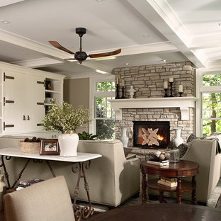 Example of a classic living room design in Minneapolis