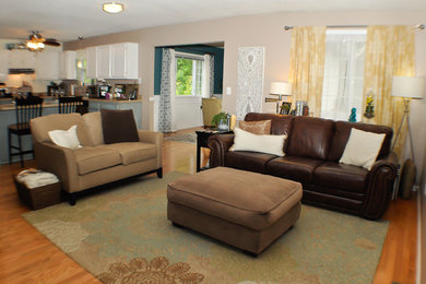 Example of a cottage living room design in St Louis