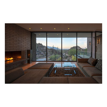 intimate, medium and distant views