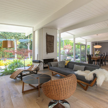 Italian kitchen and mid century modern home