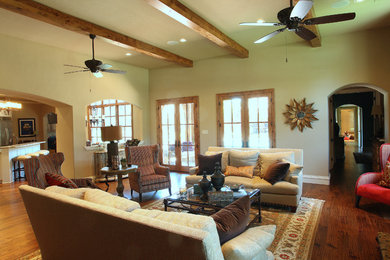 Living room - traditional living room idea in Dallas