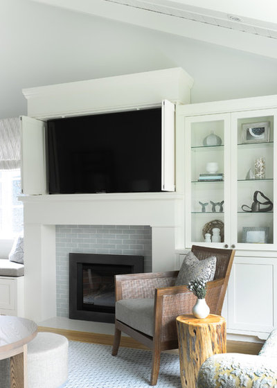 Subtle Beachy-Rustic Style for a Vancouver Cottage