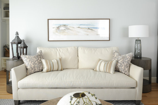 Subtle Beachy-Rustic Style for a Vancouver Cottage