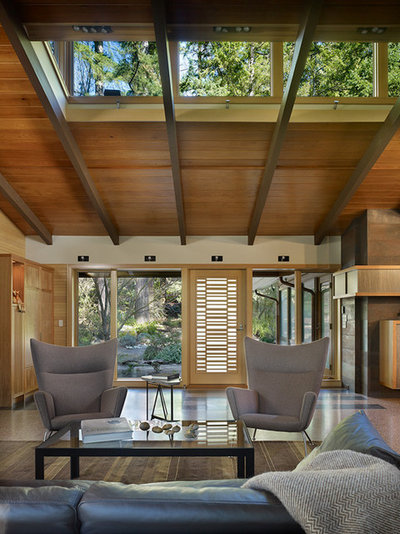 Midcentury Living Room by FINNE Architects