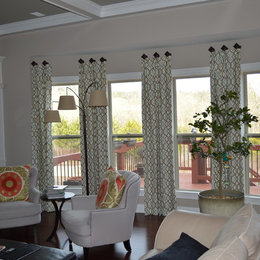https://www.houzz.com/hznb/photos/large-bay-window-drapes-on-medallions-cumming-ga-contemporary-living-room-atlanta-phvw-vp~23516325