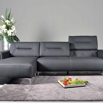 Leather Sectional Sofa with Adjustable Back Cushions in Black Leather