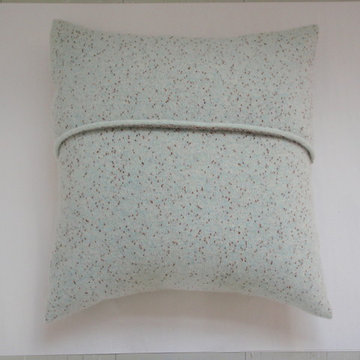 LIGHTLY FELTED LAMBSWOOL AND COPPER SLUB CUSHION