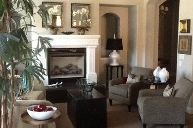 Transitional living room photo in Sacramento