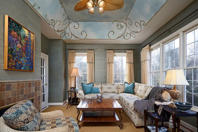 Modelo de salón clásico renovado de tamaño medio con paredes azules, moqueta, chimenea de doble cara y marco de chimenea de baldosas y/o azulejos