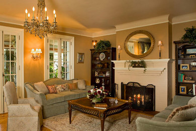 Elegant living room photo in New York