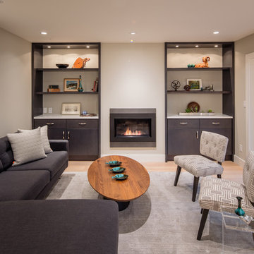 Living Room / Fireplace