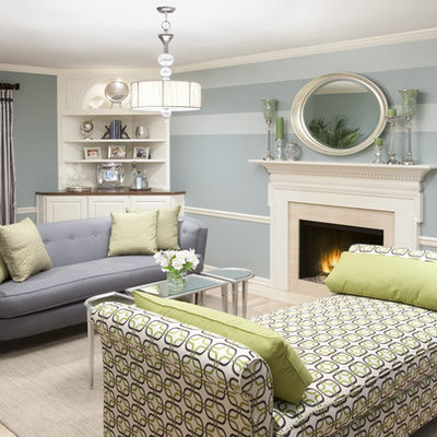 Inspiration for a timeless living room remodel in Chicago with blue walls
