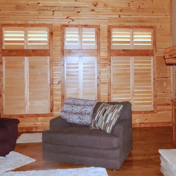 Living Room - Natural wood - Wood Shutters