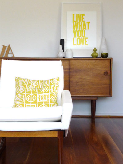 Midcentury Living Room by olive & joy