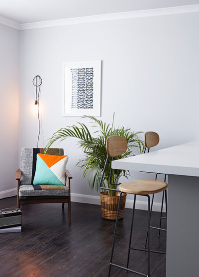 Contemporary Living Room by Studio Mônty