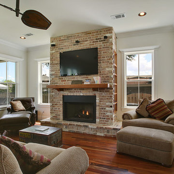 Living Room with "Media-hub"/ Faux-Fireplace