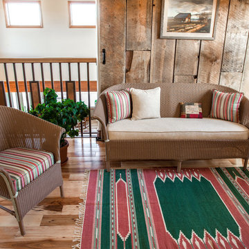 Loft, Antiques on the Lake