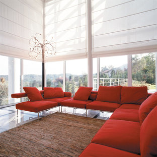 Modernes Wohnzimmer in Surrey