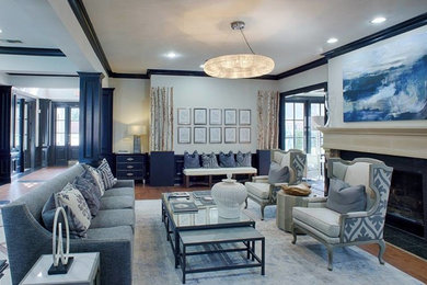 Example of a minimalist living room design in Dallas