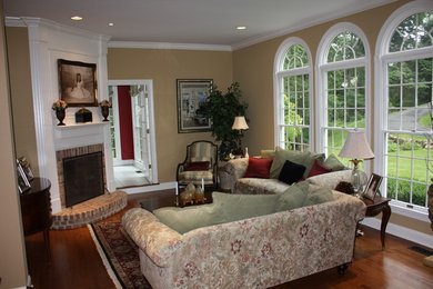 This is an example of a traditional living room in Newark.