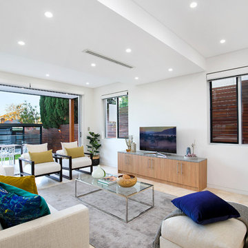Luxury Lifestyle with Harbour Bridge and City Views in Lilyfield