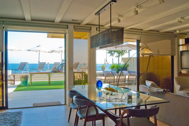 Dining room - contemporary dining room idea in Los Angeles