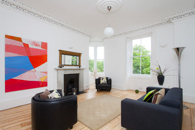 Photo of a living room in Edinburgh.