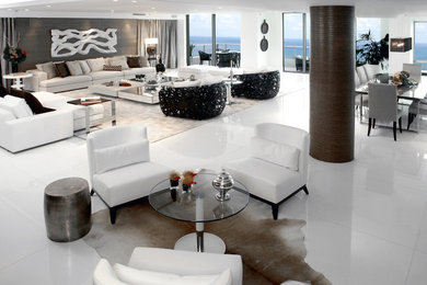 Minimalist living room photo in Miami