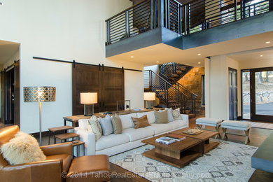 Example of a trendy living room design in Sacramento