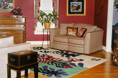 Trendy living room photo in Richmond