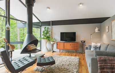 Houzz Tour: Bright Outlook for a Midcentury Home in the Trees