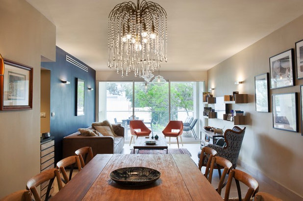 Mediterranean Living Room by Lourdes Gabriela Interiors
