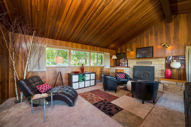 Living room - 1950s living room idea in Seattle
