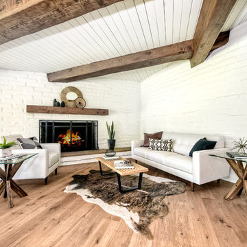 Mid-century modern adobe home staging by Homescapes Home Staging