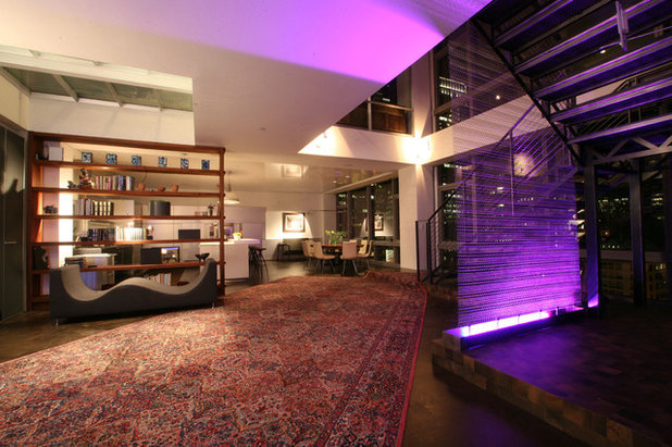 Industrial Living Room by MusaDesign Interior Design
