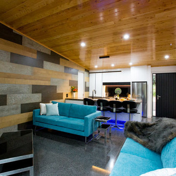 Mixed timber & concreate flooring on feature wall