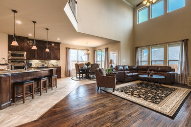 Elegant living room photo in Dallas