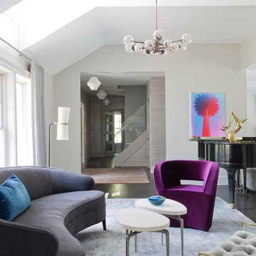 MODERN BEACH HOUSE