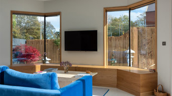 Modern extension with frameless corner picture windows