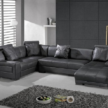 Modern Leather Sectional Sofa in Black