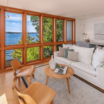 Modern Mercer Island Home with Large Windows