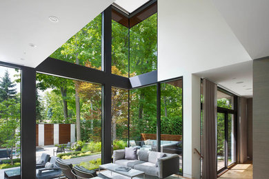 Design ideas for a medium sized modern living room in Toronto.