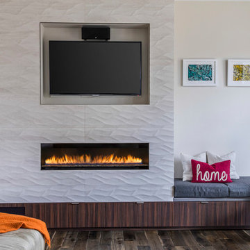 Modern TV Nook and Fireplace - NW Portland