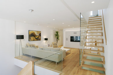 Photo of a contemporary living room in Surrey.