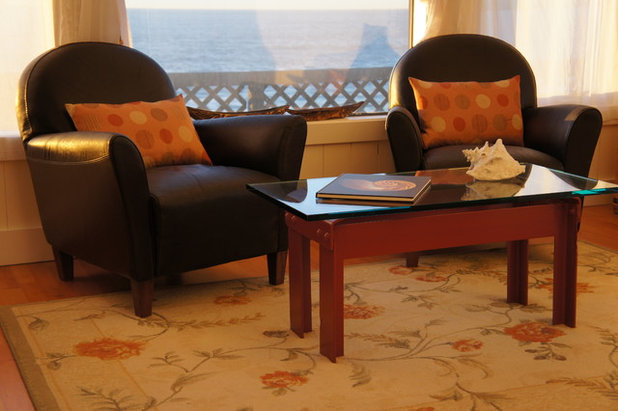 Living Room by Golden Gate Design & Furniture Co.