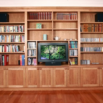 Multi-purpose living room wall unit in London, UK