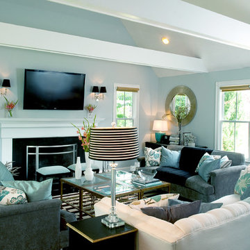 My Houzz: A Basic Builder Home Gets the Glam Treatment