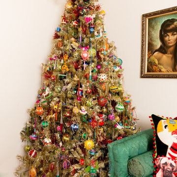 My Houzz: An Austin Stylist’s Technicolor Christmas Home